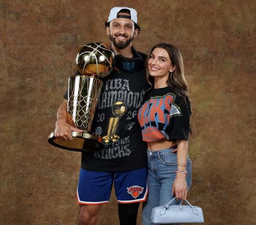 NBA杯冠军+总冠军到手！7年女友不离不弃！沙梅特才是人生赢家