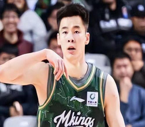加盟NBA！郭昊文官宣正式签约，亮相豪门球队，薪水到底有多少