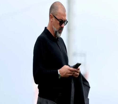 意媒：伊布力挺米兰体育发展总监基罗斯基升任体育总监