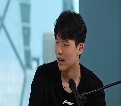 杨瀚森：看到恶评有时候很想笑他们骂得很有才但做好自己就行了