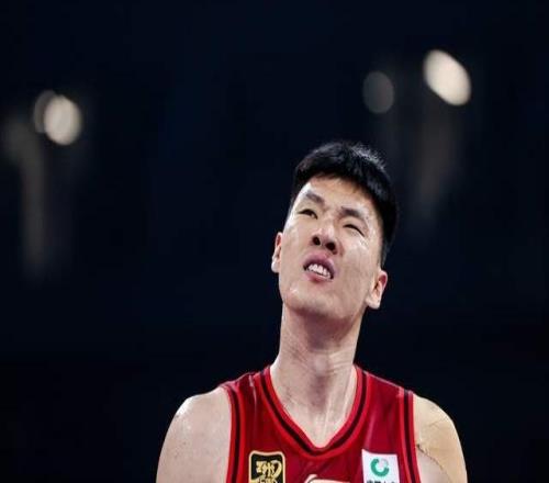 27岁顶薪内线遭5队疯抢！从场均14分到坐穿板凳，这次要放手了