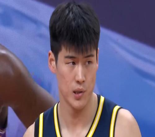 宏远复仇北京！杨溢轰27+12，陈家政王洪泽砍26分，广东挺进四强