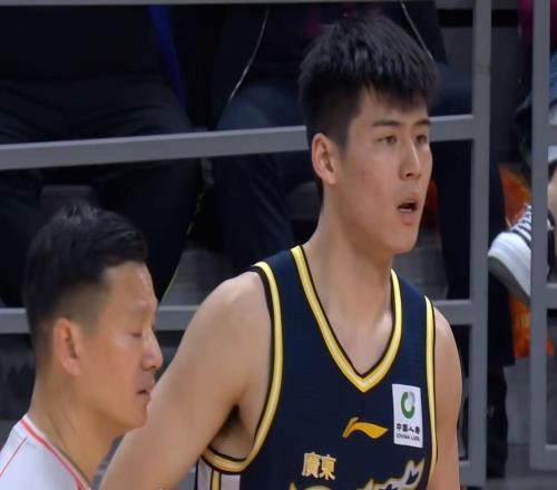 完爆王洪泽+碾压陈家政！广东真核打成大腿，杜锋为他交易徐杰