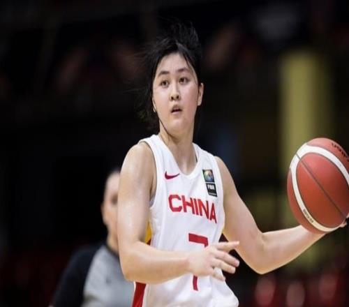 狂胜45分后再赢45分！女篮热身赛豪取3连胜：U18中国队杀红眼了