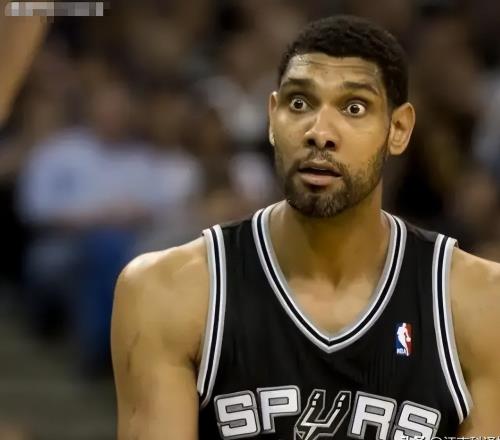 NBA史上盖帽最多的五名球员！霍华德都没上榜，第一名太令人意外