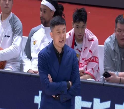杜锋惨遭狠狠打脸！广东“真核”大爆发，郭士强有望执教宏远