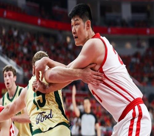 热身赛：中国男篮力克澳大利亚王俊杰23+6+4赵继伟一度受伤