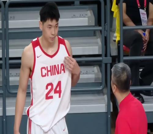 制胜三分！崔永熙17分钟高效12分上月7中1后时隔一个月终回暖
