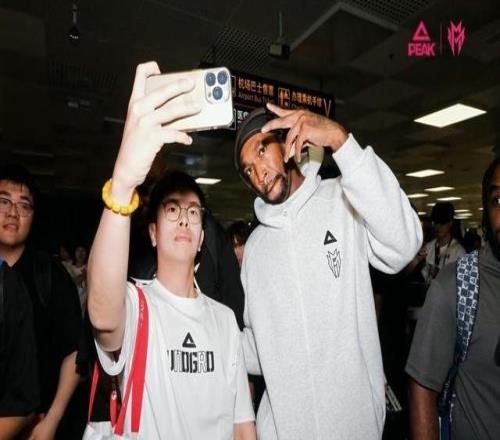 NBA球星马利克蒙克空降郑州端午假期点燃中原篮球激情
