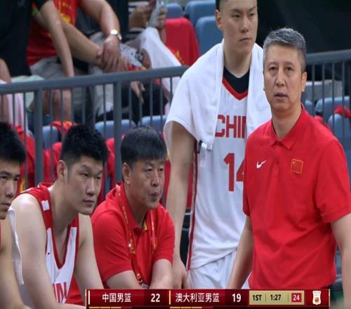 中国男篮力克澳大利亚，王俊杰23+6+4崔永熙12分，胡金秋11+6