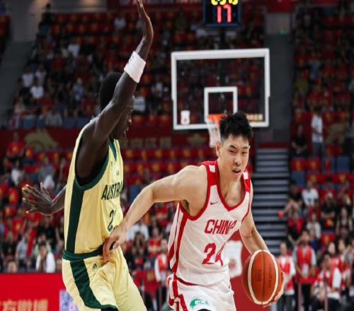 中国男篮4大锋线基本敲定！崔永熙搭档最强4号位，冠军前锋获重用