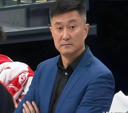 CBA传新消息：郭艾伦有望加盟广东，中国男篮核心喊话杜锋