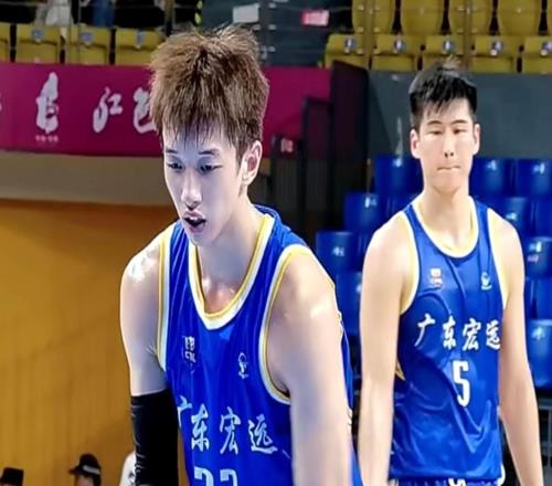 广东U21胜青岛U21夺冠！王洪泽杨溢统治内外线，陈家政关键球救赎