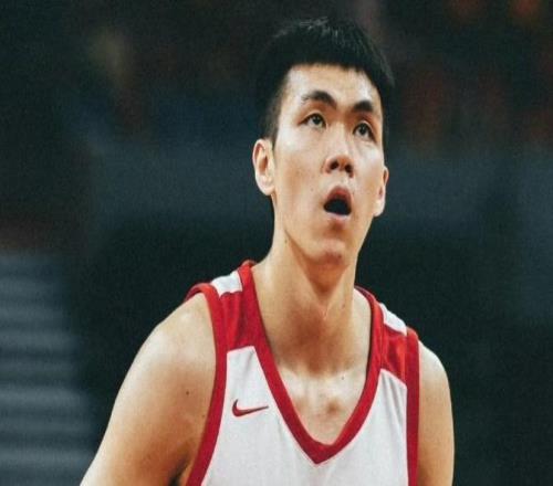 CBA：江苏提前续约庞峥麟，广东男篮再夺冠，徐昕确定登录海外联赛，广厦成功续约布朗