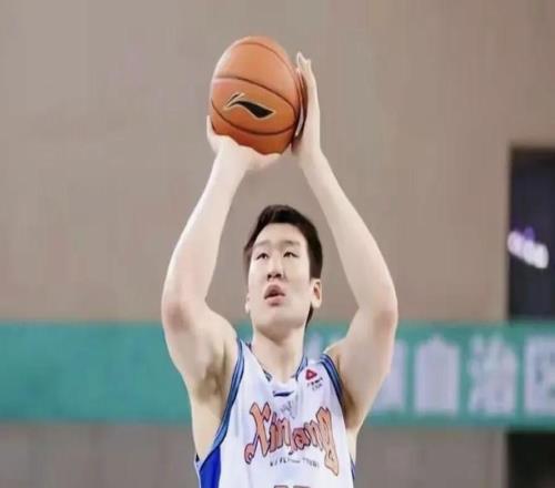 CBA速递！北京男篮官宣下赛季主教练，广东男篮追求李炎哲，北控截胡广东外教