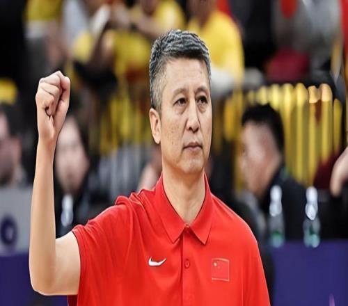 媒体人：男篮归化已暂停，2027世界杯只有1人可选择