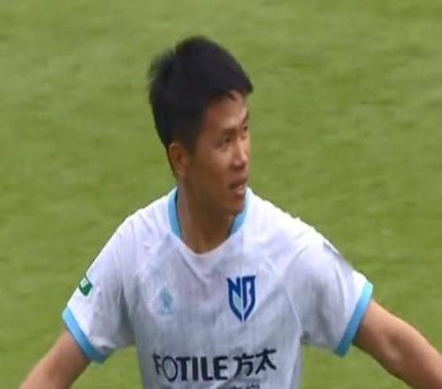德转朱艺：宁波队球员朱宝杰夏窗转会梅州客家