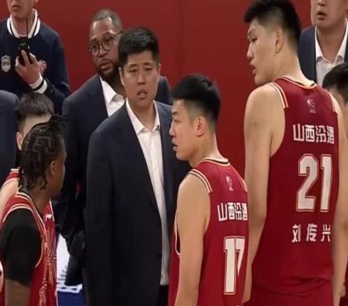 山西队更换主教练，潘江指导下课广厦队续约布朗谈判不顺利