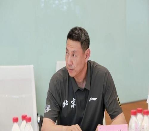 李楠：新赛季作为北京主教练，有信心再创首钢篮球的辉煌