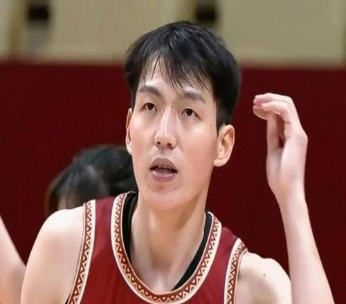CBA夏季转会窗口，没有球队敢接手的四位顶薪球员