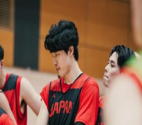 倒计时10天！中国男篮返回北京，日本再放烟雾弹，河村亮相引猜想