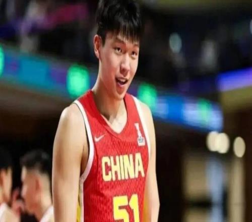 中国男篮2连胜背后，没想到有2个新收获，双杀日本真不是梦