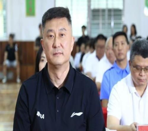 身兼多职引关注！杜锋未回归广东率队训练事出有因续约仍未有进展