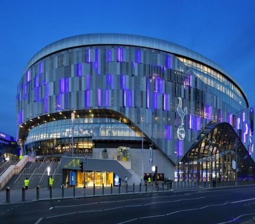 英媒：刘易斯家族已向热刺注资1亿英镑，未来还会投入更多
