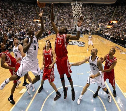 NBA年代中锋分档榜出炉！姚明排名惹争议他真的不如大本
