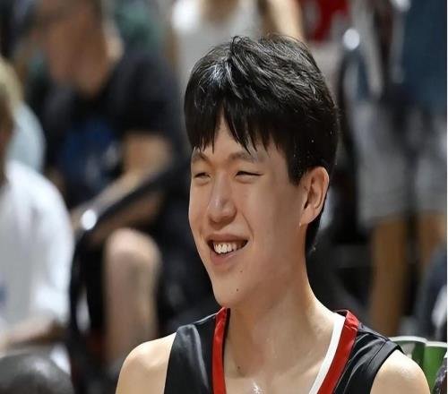 重磅爆料！杨瀚森将出战NBA夏联，却只能打前几场，原因令人揪心