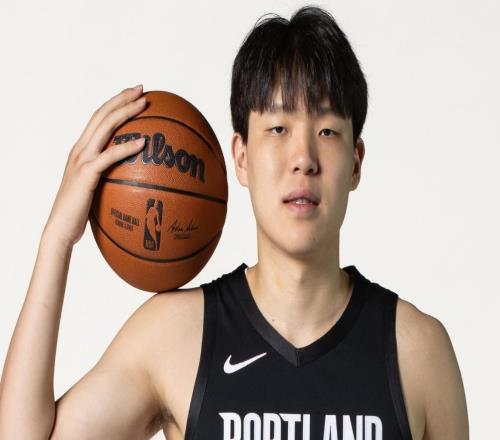 无缝衔接！杨瀚森打完世预赛将赴美打夏季联赛，后续窗口期或缺席
