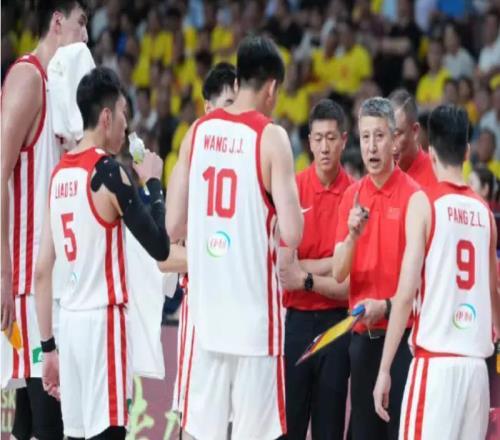 男篮世预赛12人名单预测，赵继伟、杨瀚森领衔，徐昕渴望证明自己