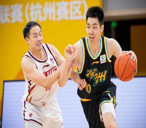 曝国手锋线被摆上货架！曾单场狂砍23+7，恐遭山东、广东等队哄抢