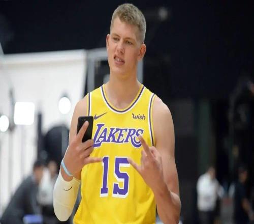 8大交易满天飞！12队入局！一夜间，NBA东西全乱了！