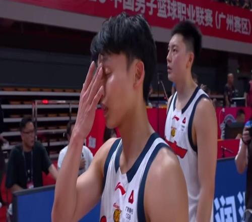 又一个NBA级后卫广东暴力双能卫打出身价，男篮未来最强一号位