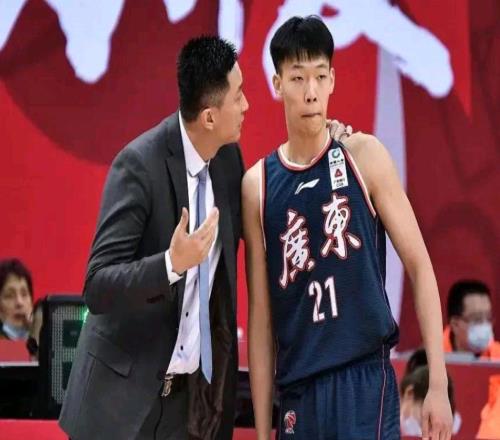 广东男篮锋线大将复出，前交叉韧带断裂影响巨大，24岁或就此退役