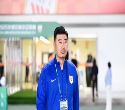 鲁能5比1大胜铁人！王大雷和韩鹏赛后都推荐他，享受球迷掌声