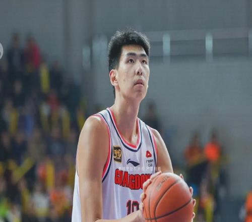 广东3消息！徐昕拒绝NBA马刺邀请，杜锋深夜发声，张昊或连续报销
