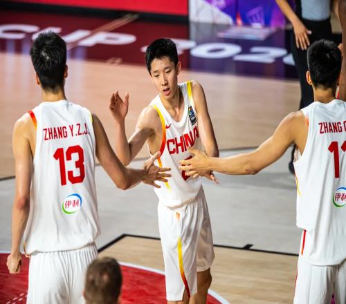 轰20分+6记三分！中国男篮16岁神射手崛起：国产库里闪耀世少赛