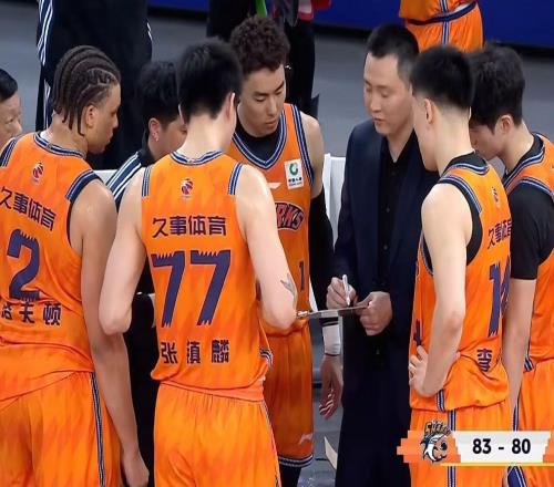 上海男篮续约王哲林替补受阻，续约年限产生分歧，后卫或被交易