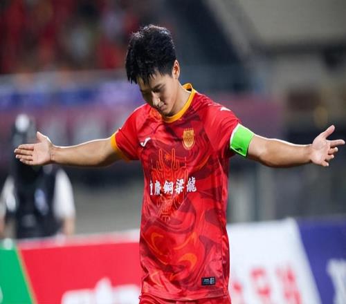 喜讯！李镇全可能在铜梁龙客场踢辽宁铁人的比赛复出，值得期待
