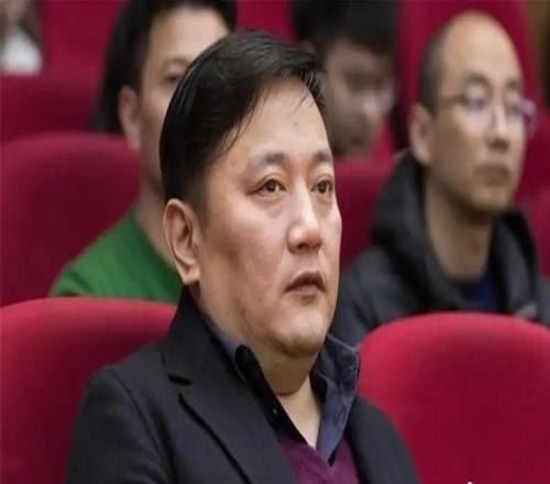 知情人爆料：广厦夺冠奖金和赢球奖还未发，球迷：怪不得开超市