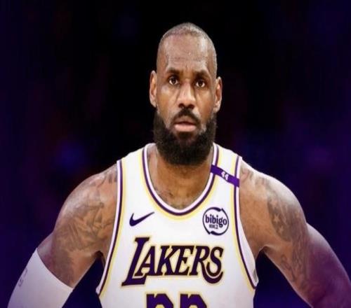 名记：勇士领跑詹姆斯争夺战，且不需要浓眉加盟作为前提条件