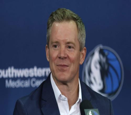 从学生管理员到独行侠主帅，梅靠什么征服NBA