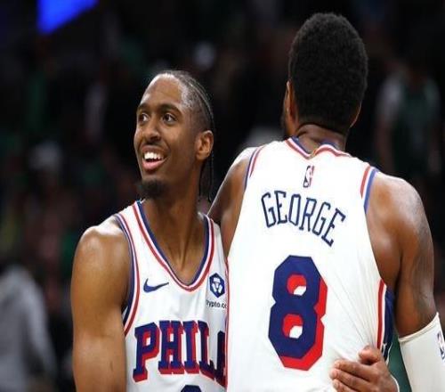 马克西社媒感慨：NBA又上演颠覆格局的惊天戏码了