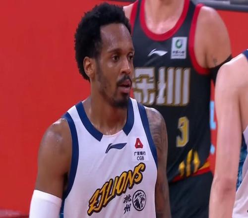终于来了！CBA休赛期最强“大鱼”，或被京粤晋等多队疯抢