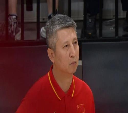 中国男篮半场落后日本10分！杨瀚森5分，胡金秋8分，贺希宁10分