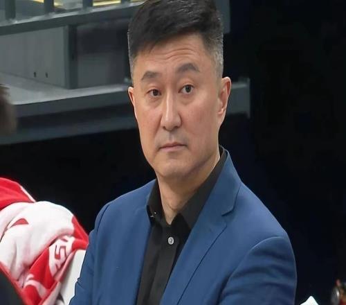 一觉醒来！朱芳雨重要决定曝光，杜锋续约新消息，小崔重返大名单