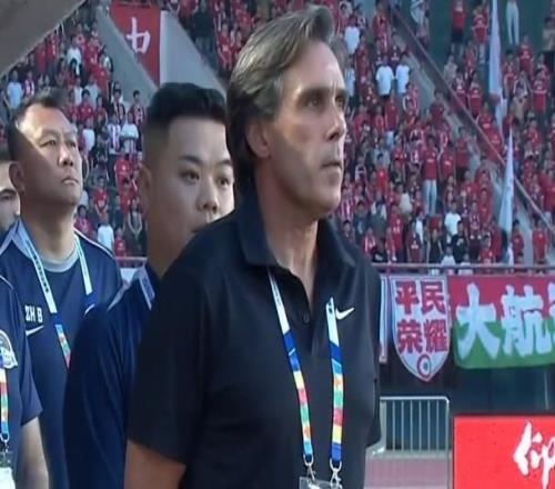 拉莫斯：不确定马拉尼昂明天是否出场，会根据体能状况做安排