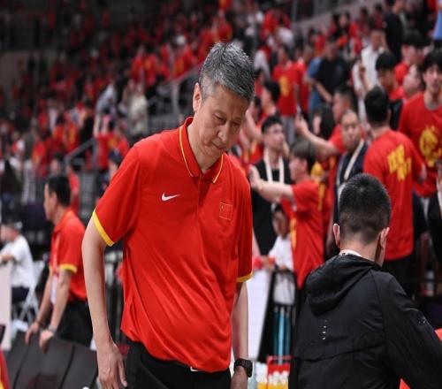 现场易碎品中国男篮，需要一次破而后立